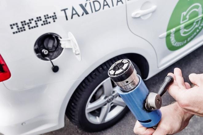 Kaasulla kulkevien henkilöautojen kanta noussee Seinäjoen seudulla, kun kiinteään kuukausihintaan perustuva kaasutankkaus alkaa elokuussa Piirturiväylällä Roveksen teollisuusalueella. ARKISTOKUVA: JORI LIIMATAINEN