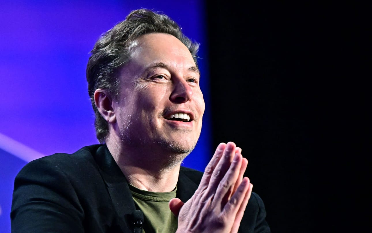 Oikeusasiantuntijoiden mukaan torstainen äänestystulos ei automaattisesti tarkoita, että Elon Musk saisi miljardinsa, mutta erävoitto voisi vahvistaa Teslan valitusta Delawaren päätöksestä. LEHTIKUVA/AFP