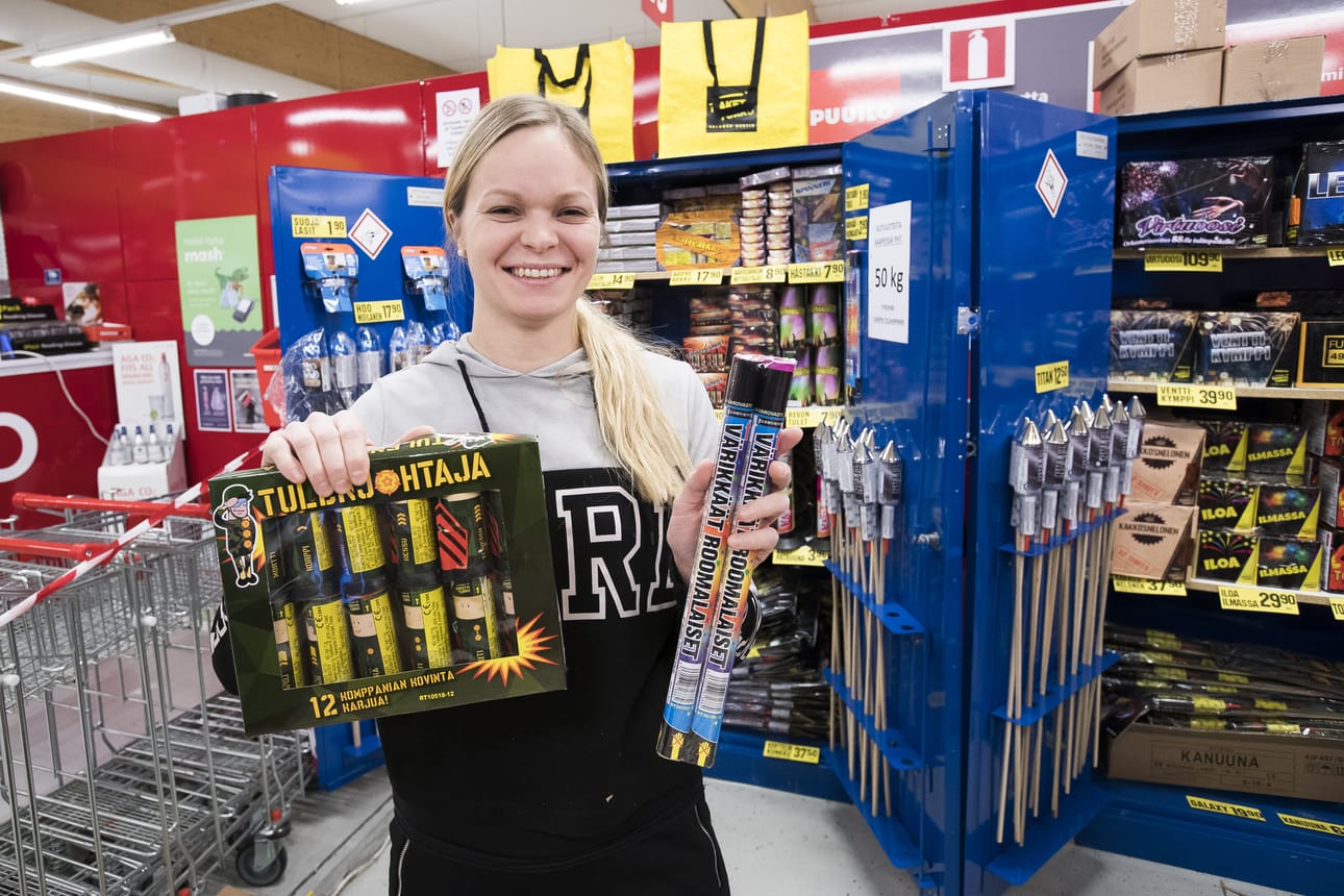 Niina Aitto-oja esittelee tämän vuoden hittituotteita.
