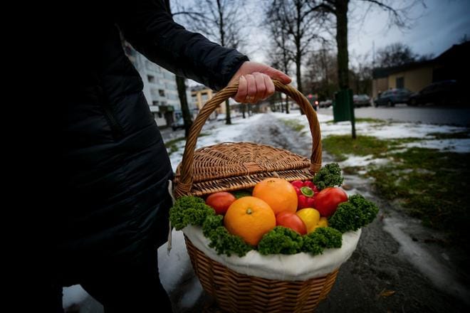 Masentuneilla kasvisten ja hedelmien pienikin lisääminen ruokavalioon on hyödyksi. Ruokavalion kohentaminen helpottaa oloa, vaikkei paino laskisikaan.