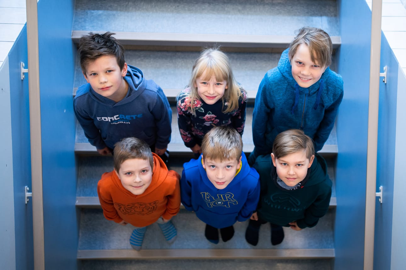 Tarpeeseen tulee ja tosi kivaa, kun saadaan kortti ja päästään laskemaan Rukan 4.-luokkalaiset Veikka Kärsämä, Juho-Pekka Kurtti, Akseli Kouru, Juuso Mustonen, Maj Mandelin ja Kosti Niskanen kommentoivat.