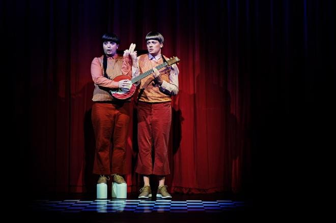 Ted Forsströmin ja Kaj Korkeahon Pleppo TVÅ oli tämän kauden suosituin näytelmä liki 15 000 katsojalla. KUVA: FRANK A. UNGER