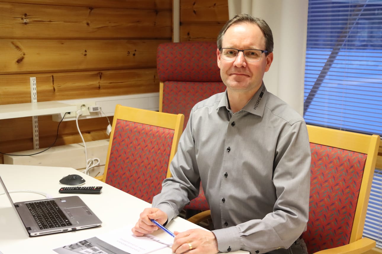 CLT Finland Oy:n toimitusjohtaja Tero Yli-Sikkilä näkee puurakentamisen megatrendinä.