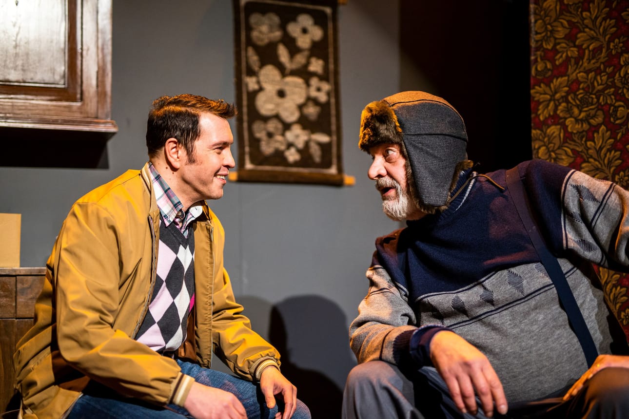Mielensäpahoittaja jatkaa jurnuttamista Teatteri Hysterian syyskaudella. Mielensäpahoittajana Jussi Lampi. Mukana on myös Ville Orttenvuori.