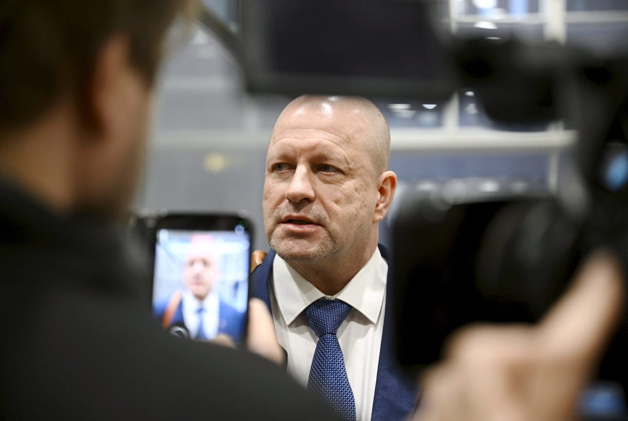 Viisi kansanedustajaa vaatii tutkimaan, voiko perussuomalaisten Timo Vornanen jatkaa kansanedustajan toimessaan.