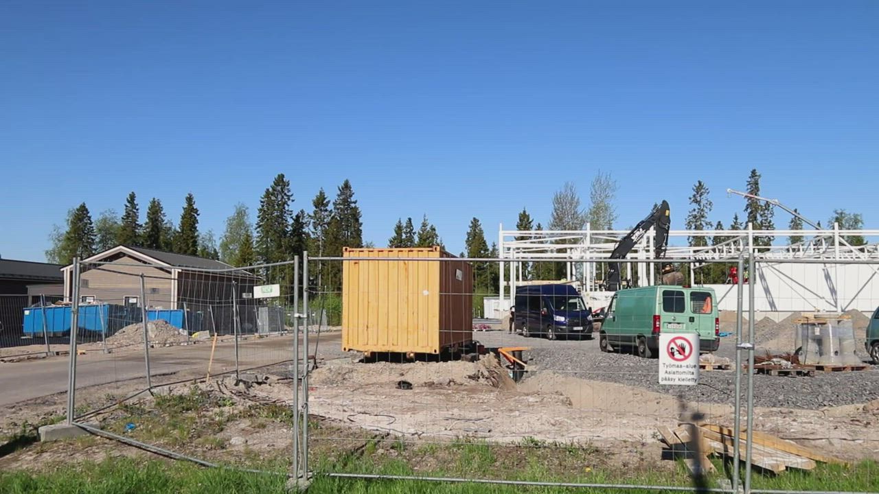 Koulussakin pian tuhat oppilasta: Kempeleen Linnakangas kasvaa kohisten – katso video!