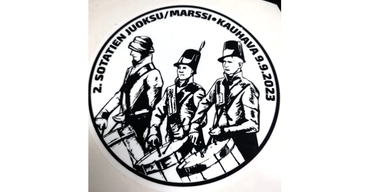 Tapahtuman tarroja on mahdollista ostaa kilpailukeskuksesta. Mitalissa on sama kuva.