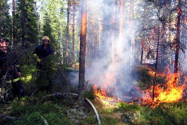 Kuivat maastot ovat nyt syttymisherkässä tilassa.