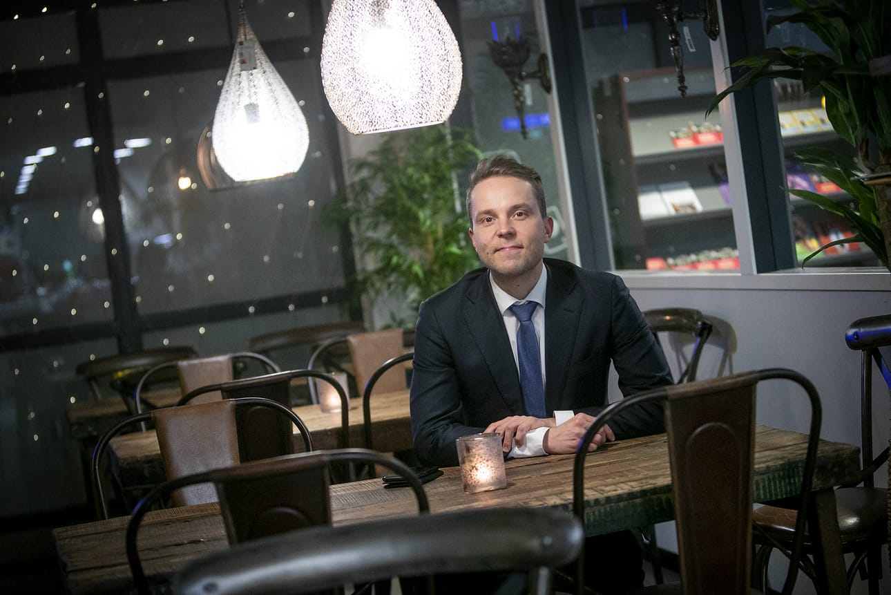 Kansanedustaja Petri Honkonen (kesk.) jatkaa Suomi-Venäjä-seuran hallituksen puheenjohtajana Ukrainan tilanteesta huolimatta.