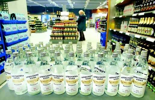 10,3 litraa puhdasta alkoholia vastaa 55 pulloa Koskenkorvaa. Jos kaikki Suomen yli 18-vuotiaat joisivat vuotuisensa alkoholinsa kossuna, Alko myisi vuodessa 226 106 100 pulloa kyseistä juomaa.