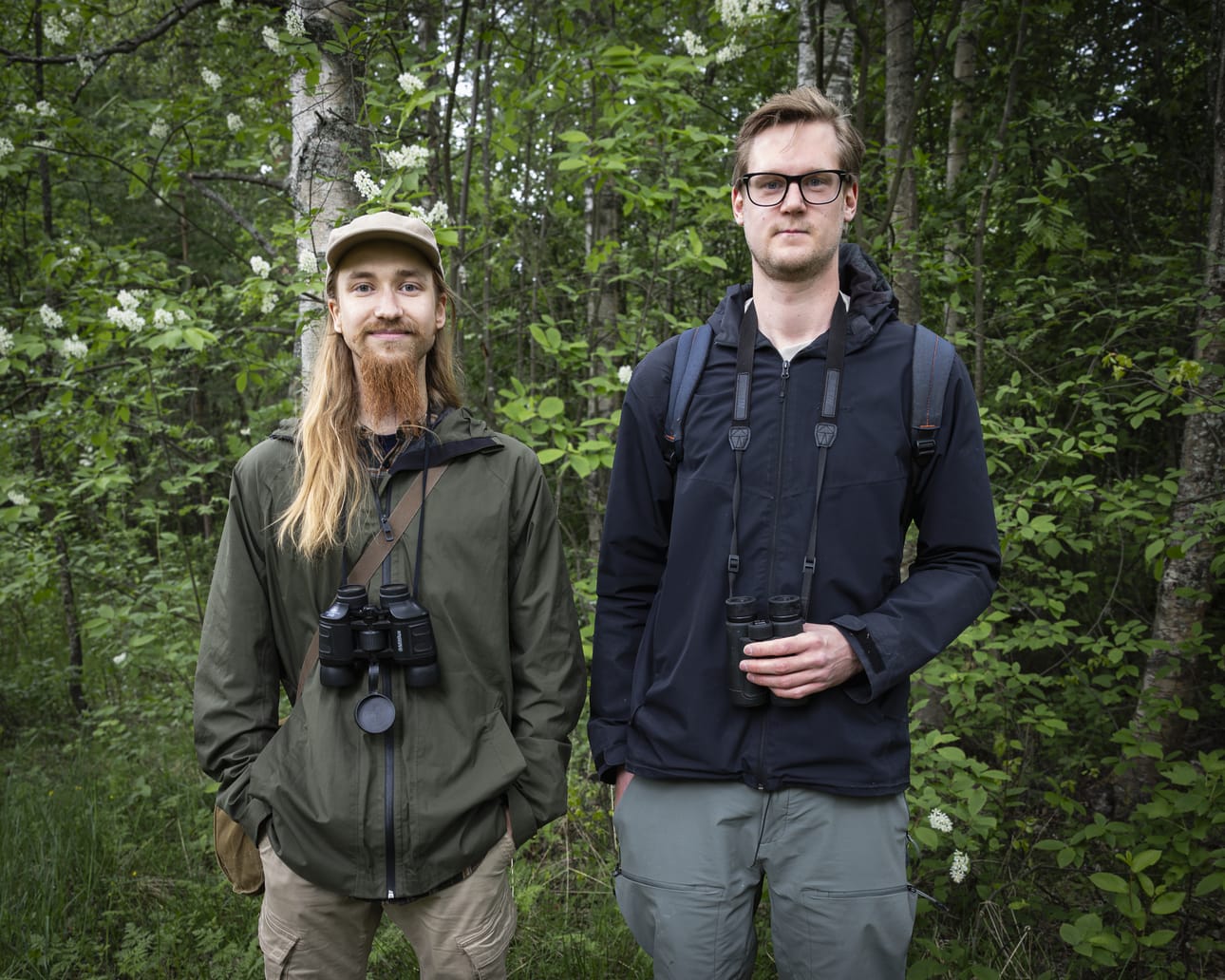 Biologian opiskelijoita Johannes Paukkua (vas.) ja Anttoni Tolosta kiinnostaa tutkijan ura.