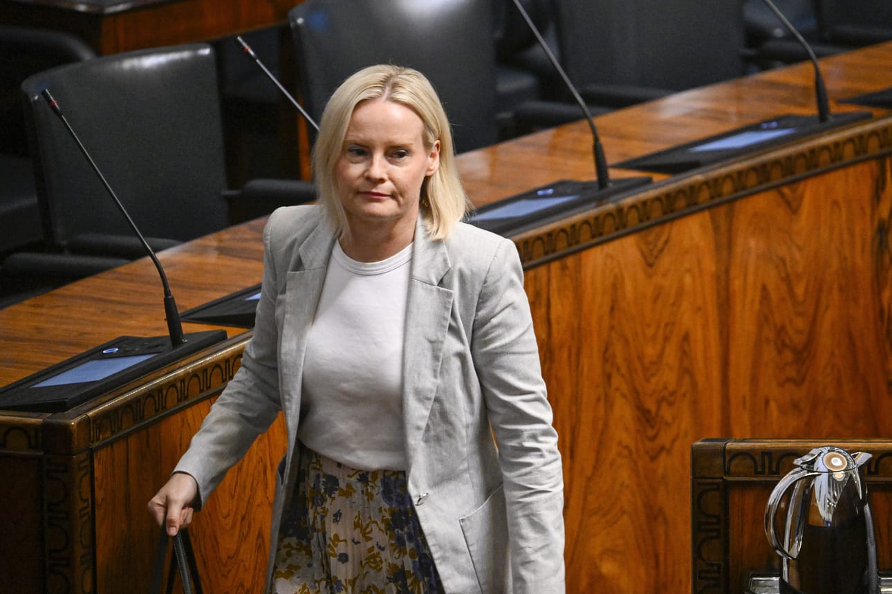 Valtiovarainministeri Riikka Purra eduskunnan täysistunnossa Helsingissä 26. toukokuuta.