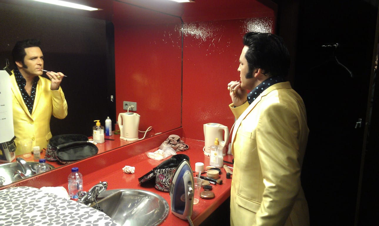 Dwight Icenhowerin mukaan Elvistä on henkilönä mahdotonta monistaa. Musiikin kanssa on helpompaa.