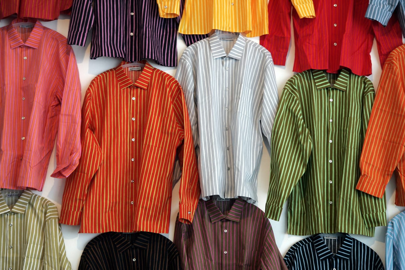 Jokapoika-paita on Vuokko Nurmesniemen suunnittelema.