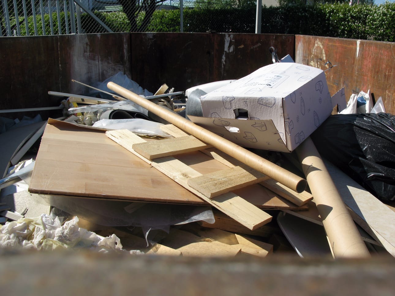 Materiaalitehokkuuskeskuksessa käsitellään muun muassa rakennusjätettä. Arkistokuva.