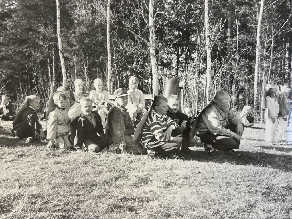 Tunnetko kuvan lapsia?