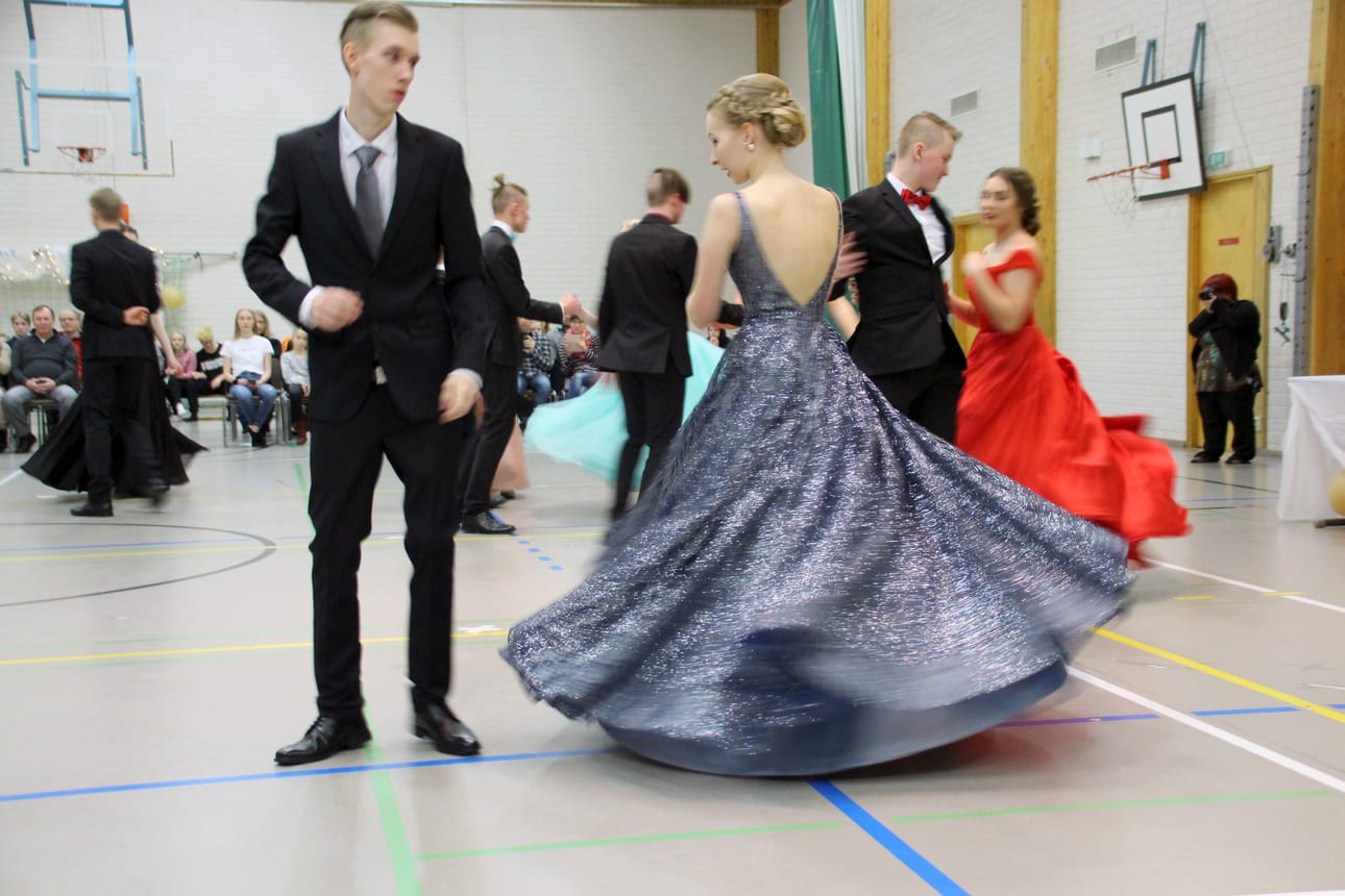 Helmat hulmuten.