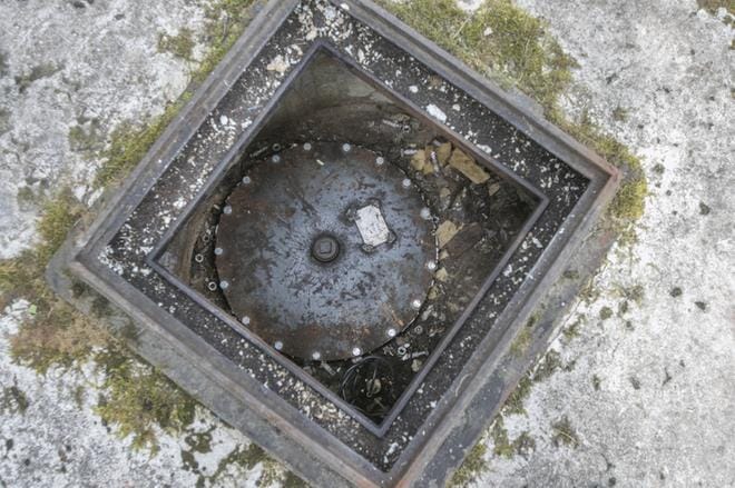 Eri tahojen arvioiden mukaan Suomessa on yhä 150 000–190 000 öljylämmitteistä pientaloa. Hallituksen tarkoituksena on kannustaa öljylämmitteisiä kiinteistöjä siirtymään muihin lämmitysmuotoihin 2020-luvun aikana. Arkistokuva: Jarmo Kontiainen