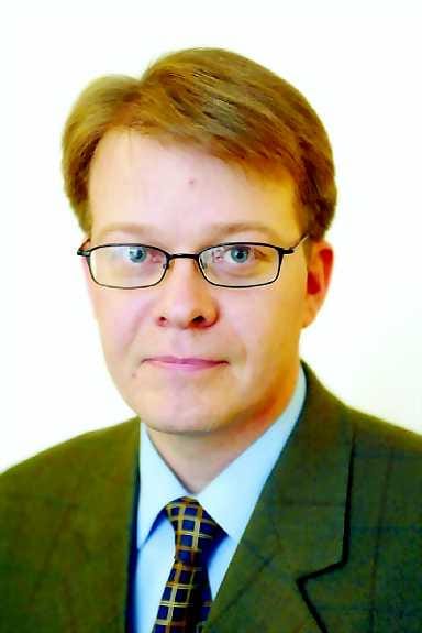 Uusi pesti. Teollisuusasiamies Esa Pellikainen aloittaa Oulun kauppakamarin varatoimitusjohtajana ensi vuoden alussa.