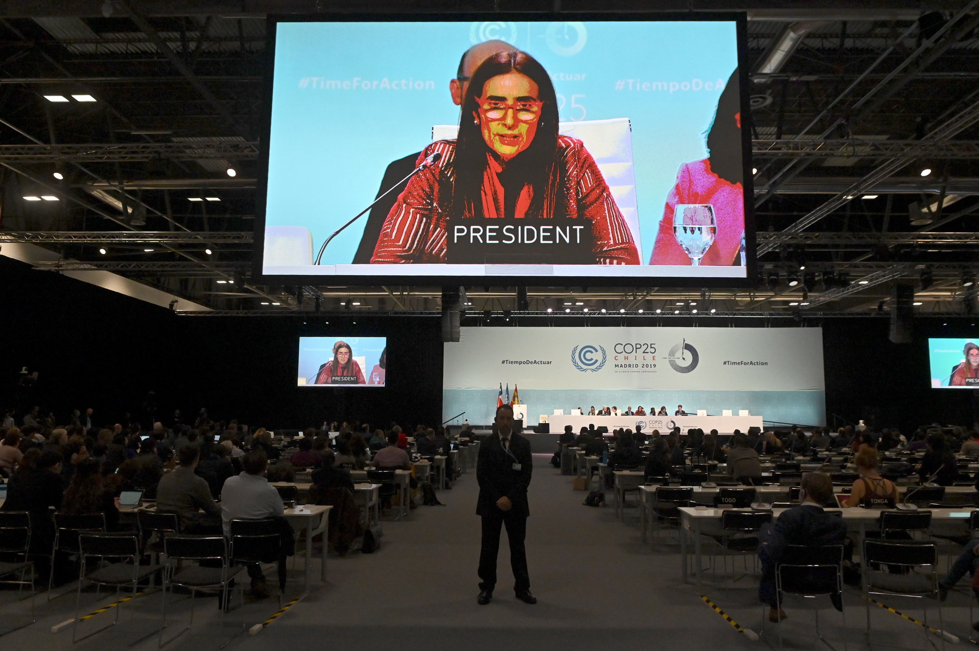 Madridin ilmastokokous päättyi viimein laihaan kompromissiin – WWF:n mukaan kokous oli katastrofi, jossa suuret saastuttajamaat tyrmäsivät kansalaisten ilmastohuolen