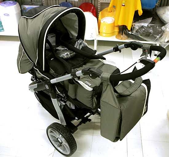 Henna Simola etsi alan liikkeestä varaosaa tuttavalta ostamiinsa saksalaisiin lastenvaunuihin.