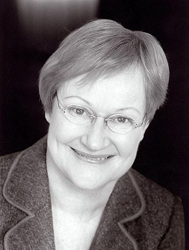 Tasavallan presidentti Tarja Halosen uusi virallinen valokuva.
