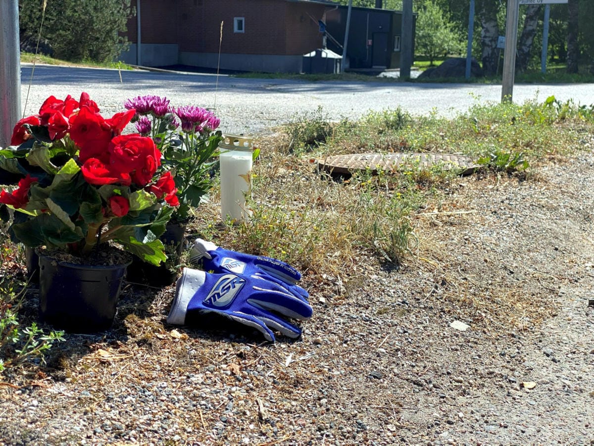 Onnettomuuspaikka Kärkölässä 12. heinäkuuta 2021. Kolme ihmistä kuoli kahden moottoripyörän kolarissa.. LEHTIKUVA / MARKKU HEIKKILÄ