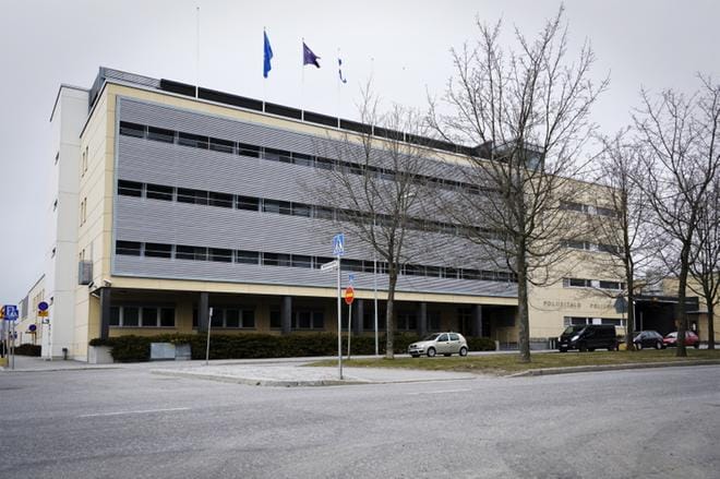 Migrin palvelupiste sijaitsee Vaasassa poliisitalon tiloissa. KUVAT: SAMPPA TOIVONEN