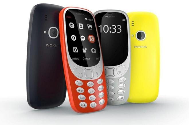 Uudessa versiossa Nokia 3310 -puhelimesta on 22 tunnin puheaika ja kuukauden valmiusaika. Nokia 3310 -puhelimen keskimääräinen maailmanlaajuinen vähittäismyyntihinta on 49 euroa. Kuva: HMD Global