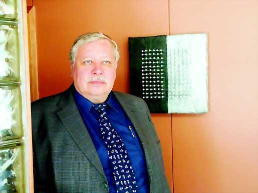 Koti Raahessa. Raahen asiat kiinnostavat Harry Sanaksen-ahoa yhä niin paljon, että hän on lupautunut ehdokkaaksi syksyn kunnallisvaaleihin.