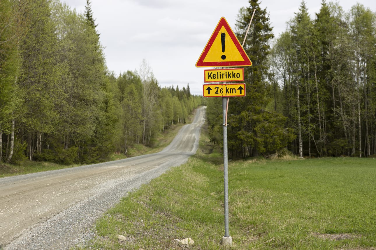 Riekintien kunto puhuttaa Kuusamossa. Säynäjän kylästä Riekin kylään itärajalle kulkevan tien pituus on noin 26 kilometriä.