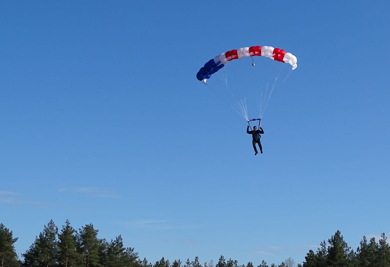 Varjon auettua on aikaa fiilistellä ja katsella maisemia.