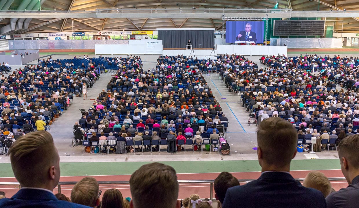Jehovan todistajien aluekonventti järjestettiin Ouluhallissa perjantaista sunnuntaihin.