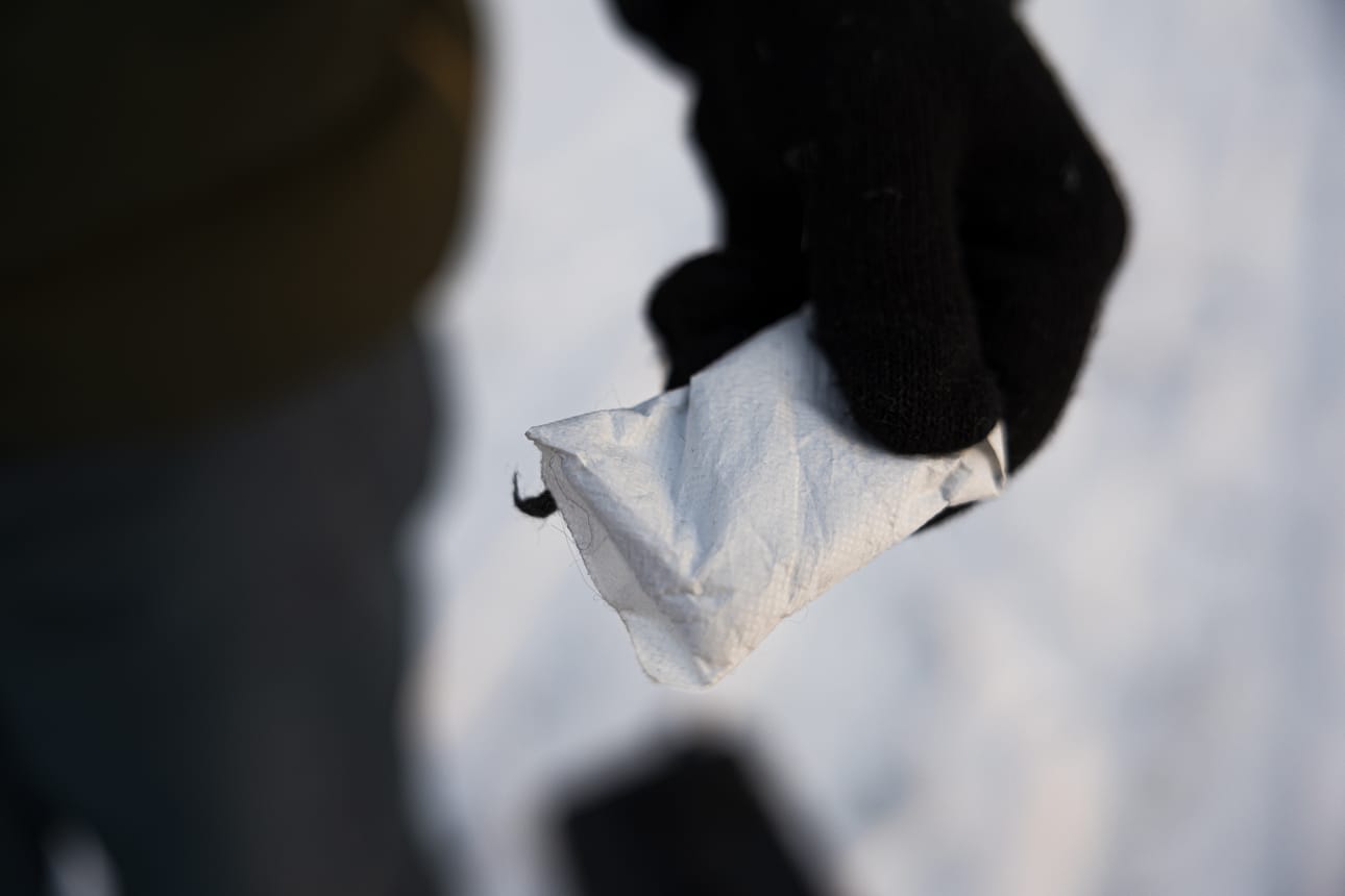 Kertakäyttöiset lämpöpussit kulkevat helposti mukana.