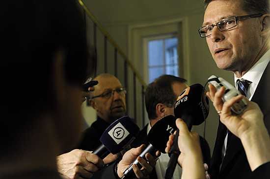 Matti Vanhasta haastateltiin Eduskuntatalolla perjantaina.