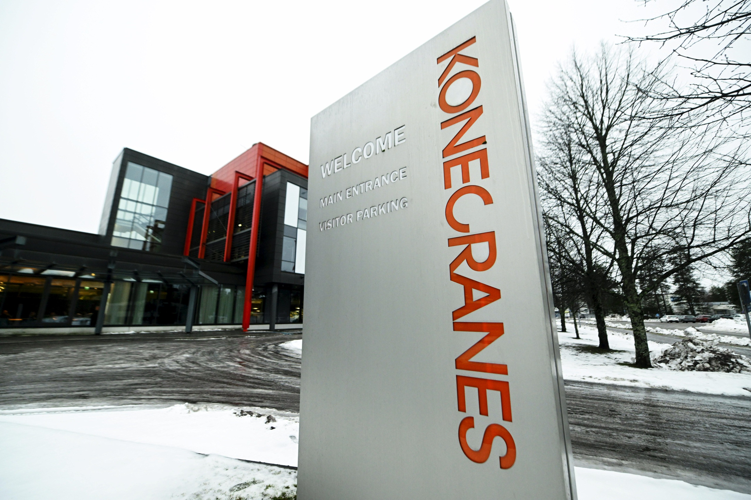 "KC:lta loppuu ukot elokuussa" – sähköposti paljastaa, kuinka Konecranesin toimihenkilöt yrittivät masinoida joukkoirtisanoutumista ja havittelivat asentajia kilpailevalle yhtiölle