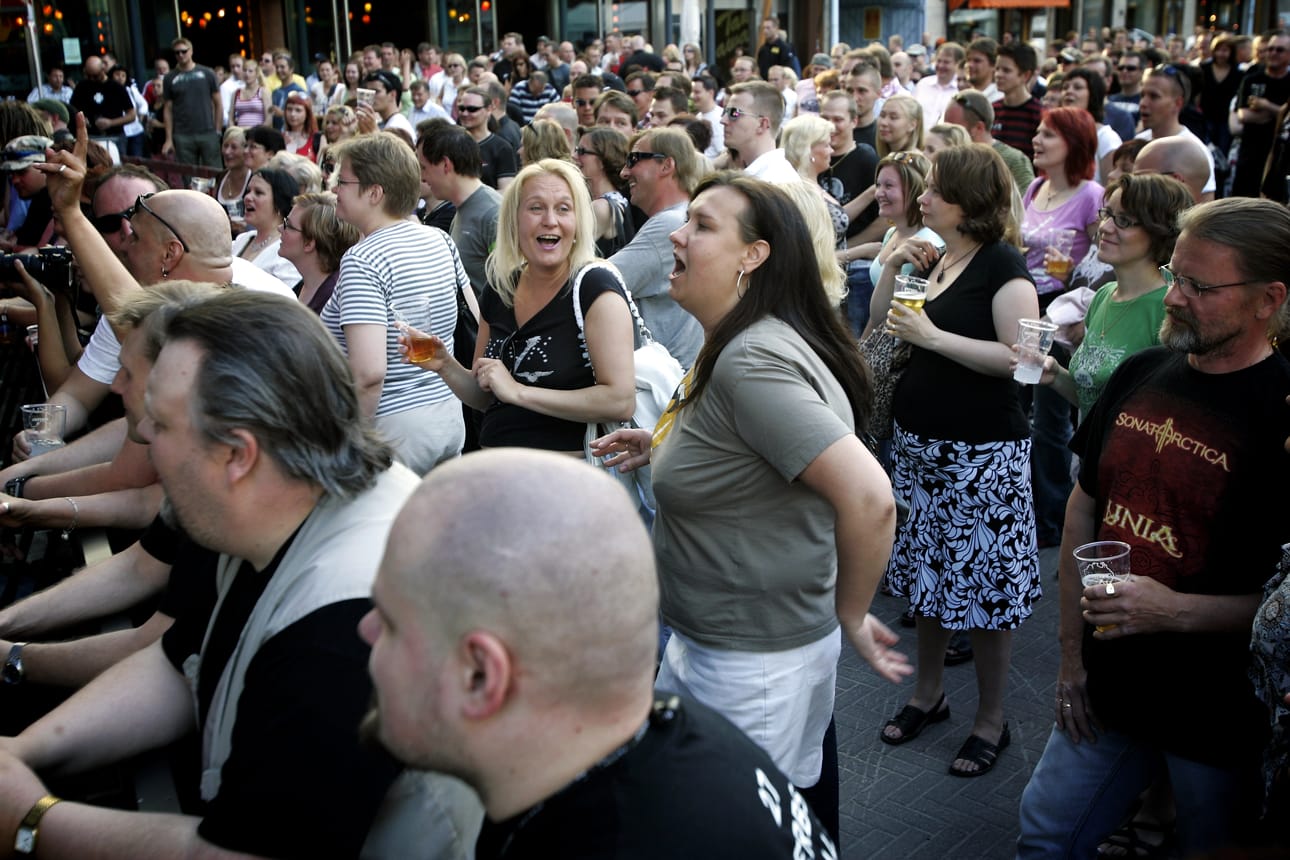 Ilpo Sulkala uskoo, että säistä huolimatta Rotuaari Piknik pääsee 10 000 ihmisen kävijätavoitteeseen. Kuva vuodelta 2007.