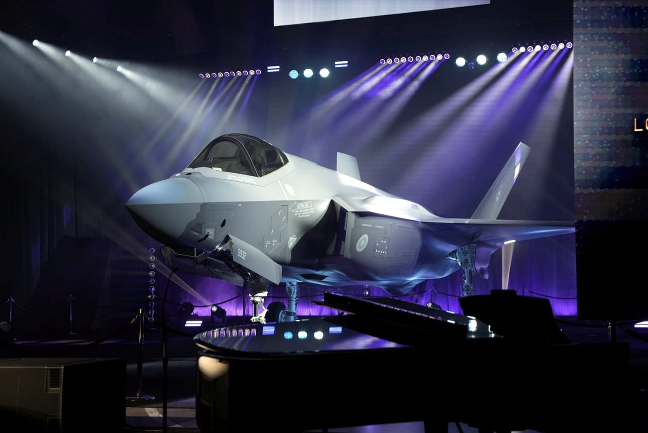 Suomen ensimmäinen F-35-hävittäjä julkistettiin Forth Worthissa Yhdysvaltain Texasissa 16. joulukuuta 2025.