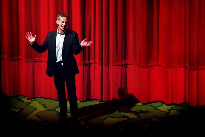 Vaasan kaupunginteatterin teatterinjohtaja Erik Kiviniemi lähtee eläkkeelle 1. elokuuta. Uuden teatterinjohtajan haku on käynnissä. ARKISTOKUVA: EETU SILLANPÄÄ