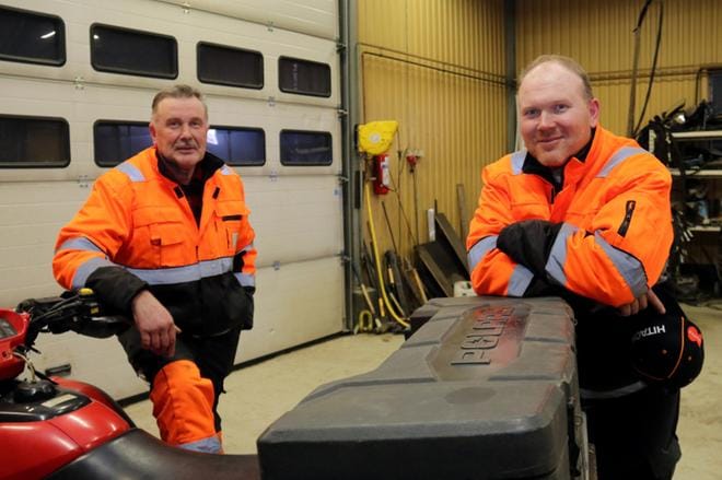 Kari Lammi sai poikansa Juhan työparikseen vuonna 1999. Aluksi Juha opiskeli samalla. KUVA: ANU NAHKALA