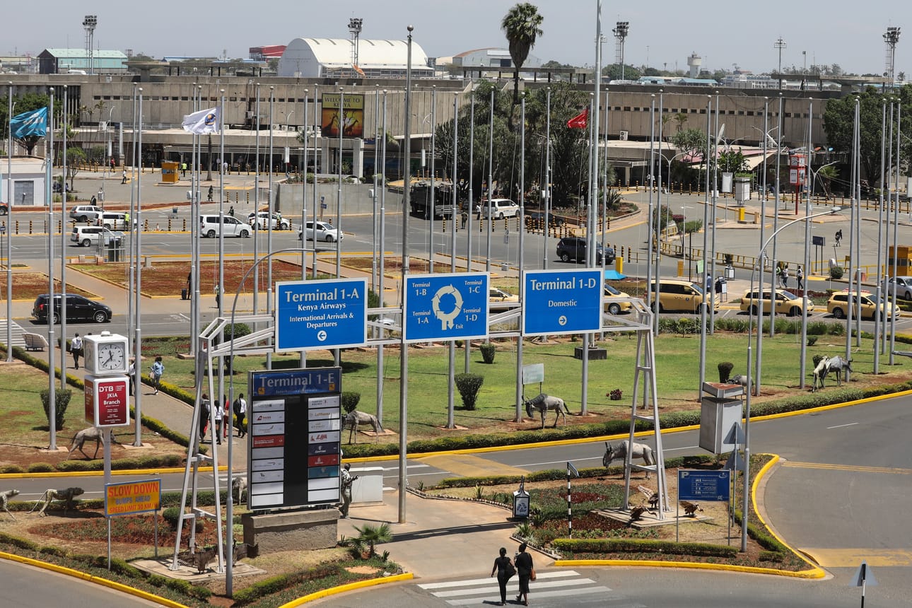 Turmakone oli matkalla Kenian pääkaupungin Nairobin lentokentälle.