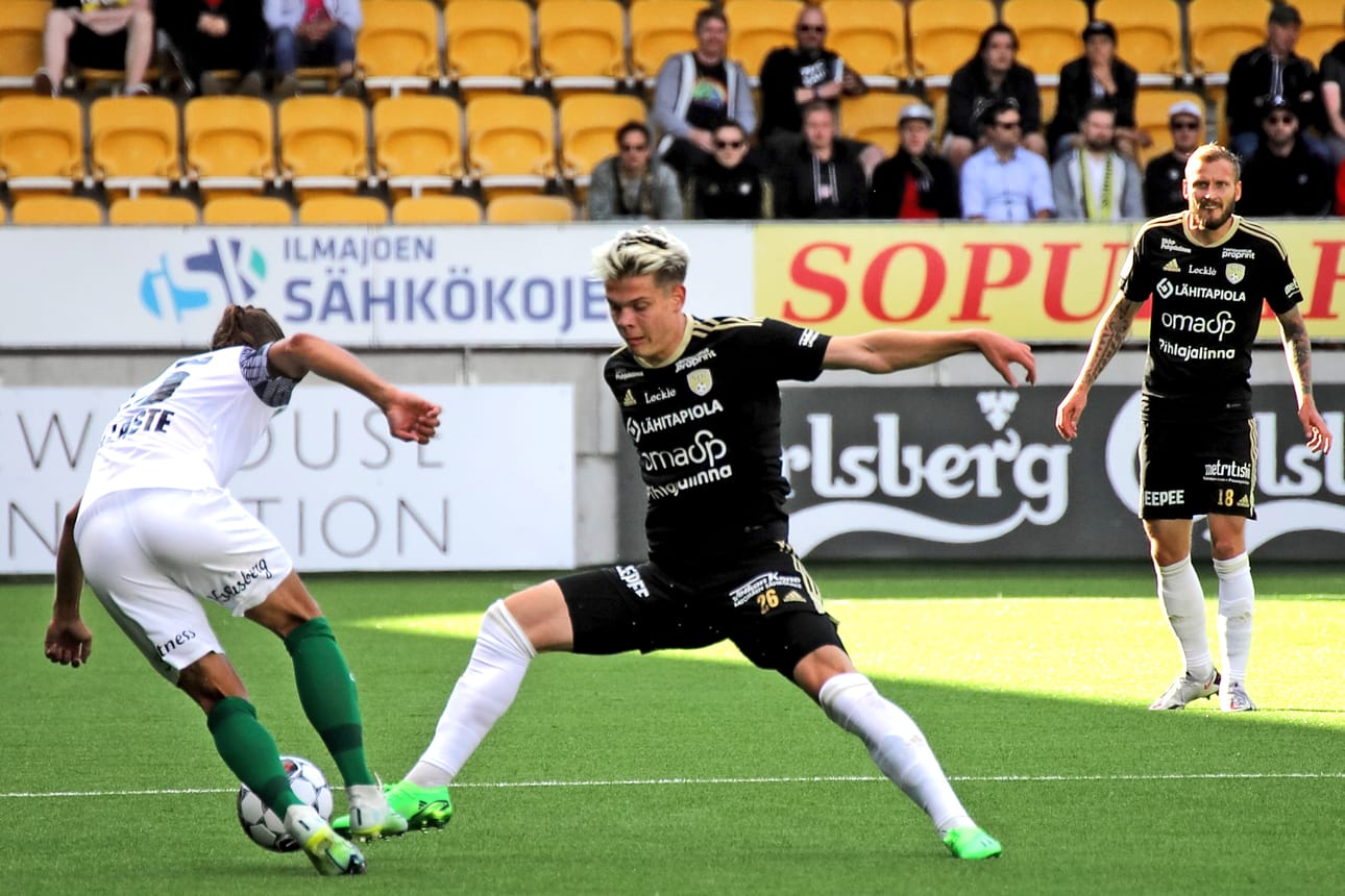 SJK:n Pyry Hannola oli mies paikallaan voittoisassa Flora-ottelussa Seinäjoella.