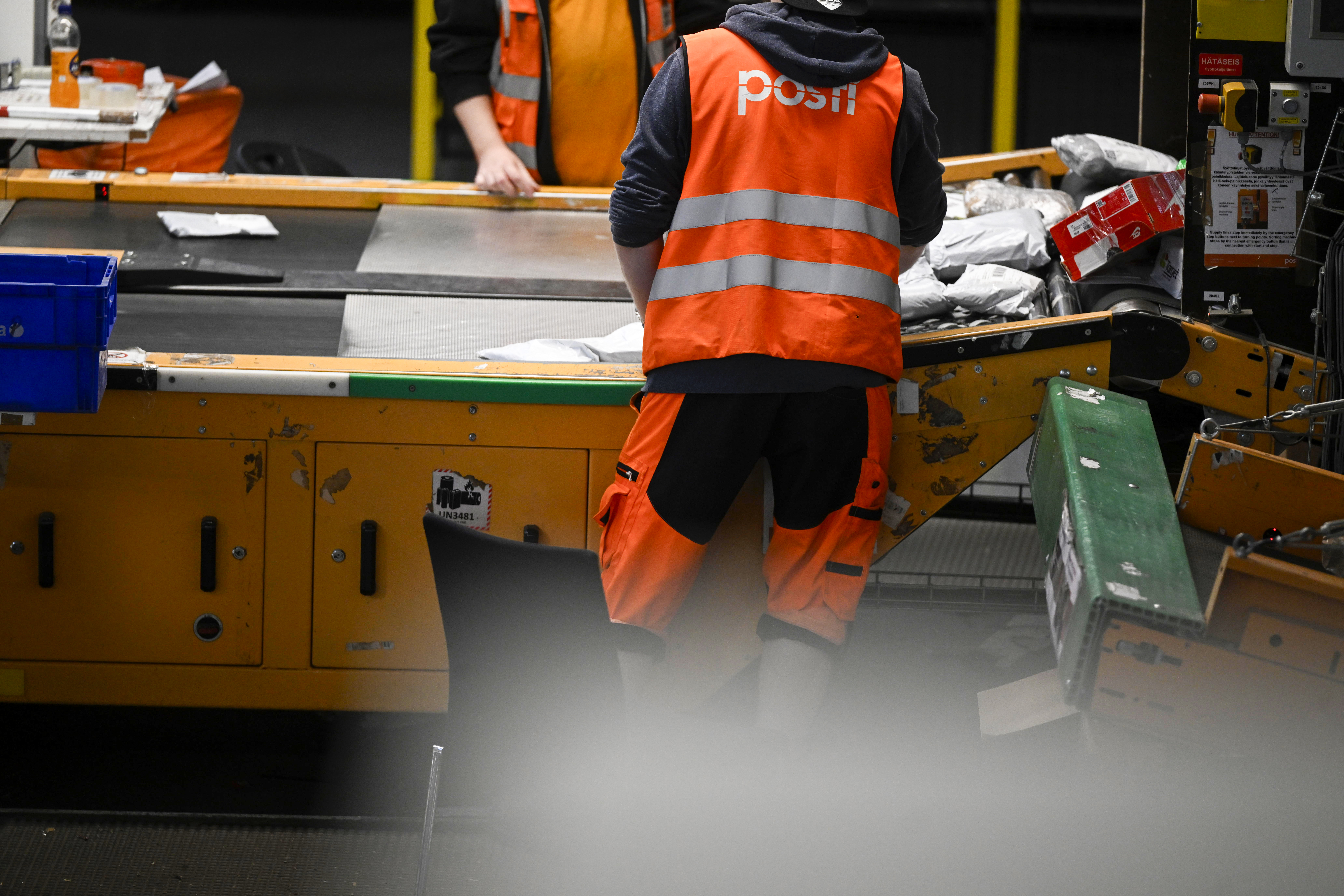 Käytettyjen tavaroiden kauppa vauhditti Postin pakettirallia