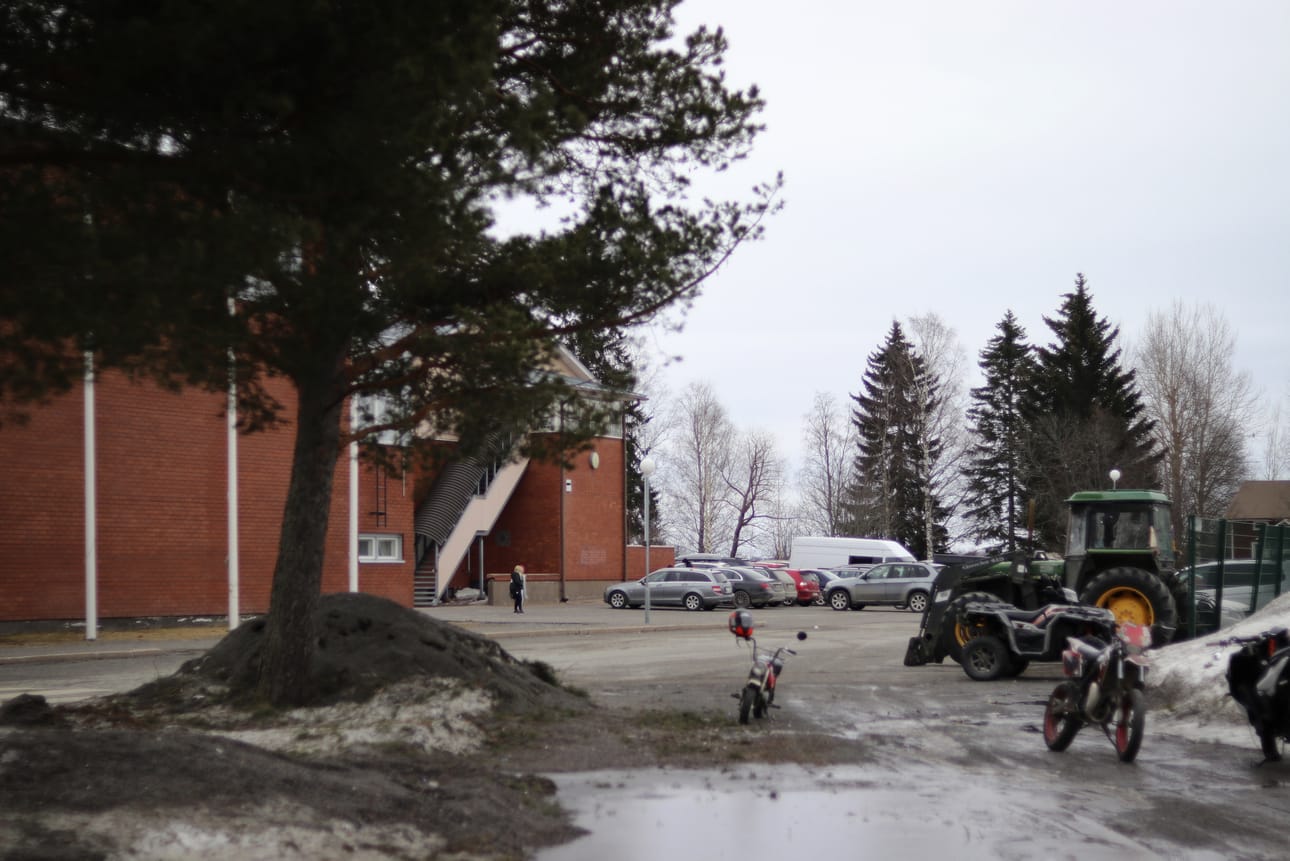 Koulukeskuksen arki on ainakin ulkopuolisin silmin palannut uomiinsa.