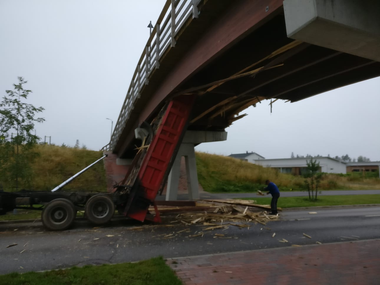 Kalevan lukija lähetti kuvan Ritaväylältä.