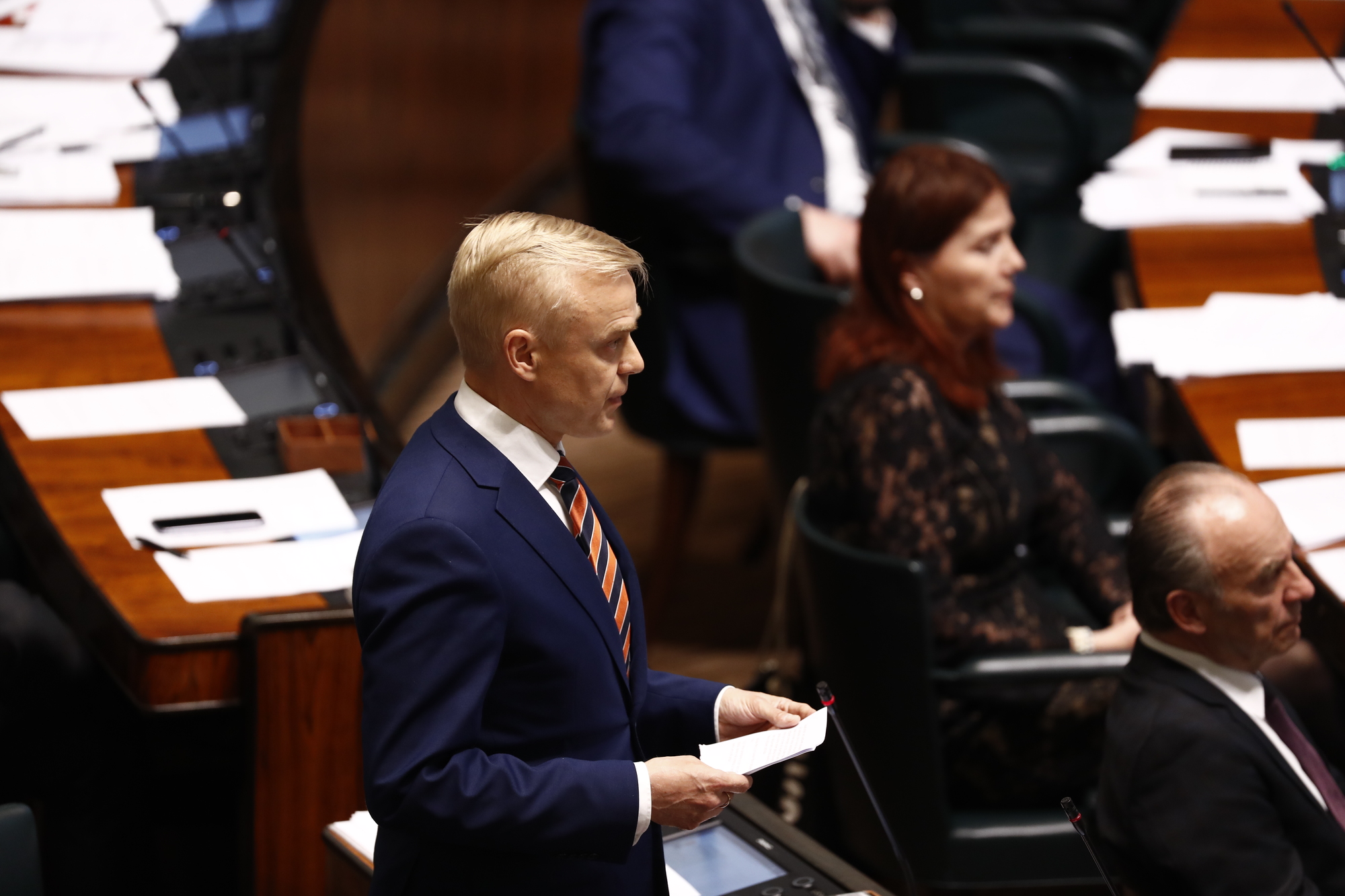 Oppositiolta kovaa kritiikkiä lisätalousarviosta: "Olisitte, arvoisa keskusta, ottaneet luottokortin ajoissa pois vasemmiston käsistä"