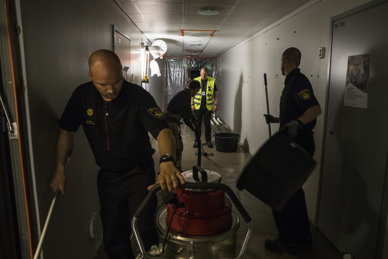 Oulun ammattikorkeakoulun tiloissa Kotkantiellä tuli vesi sisälle tiistain rankkasateiden aikana.