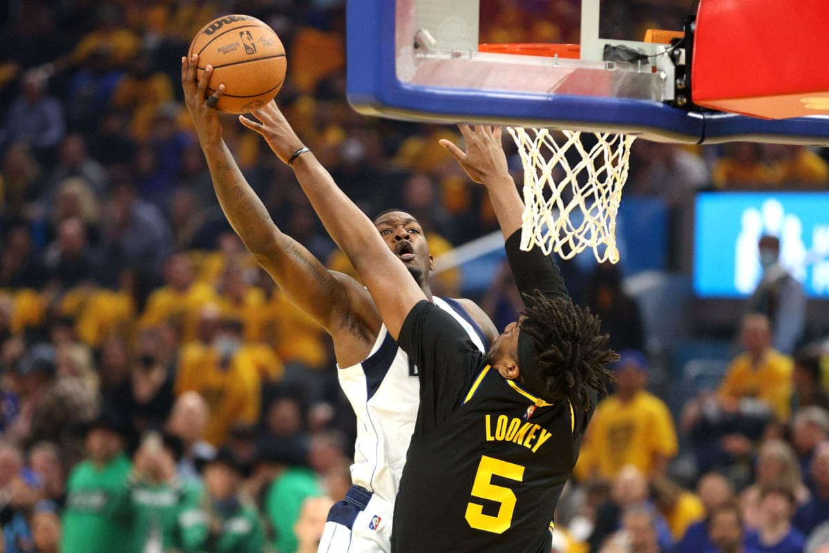 Golden State voitti Dallas Mavericksin pistein 120–110. LEHTIKUVA/AFP