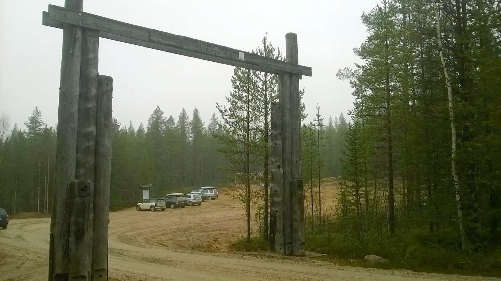 Korouomaan johtavan Saukkovaaran tien päässä olevaa paikoitusaluetta laajennettiin. Siitä tuli nyt kaksi kertaa niin suuri mitä entinen oli.