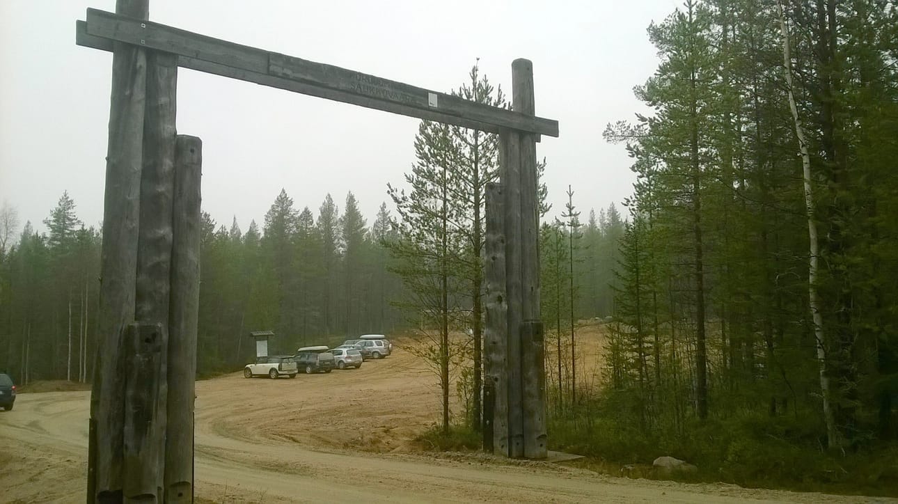 Korouomaan johtavan Saukkovaaran tien päässä olevaa paikoitusaluetta laajennettiin. Siitä tuli nyt kaksi kertaa niin suuri mitä entinen oli.